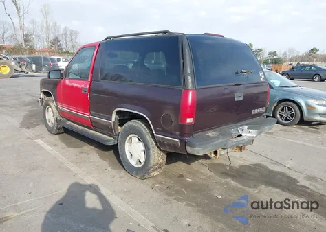 1997 Chevrolet Tahoe K1500 z USA, uszkodzony, nr VIN 3GNEK18R2VG102838